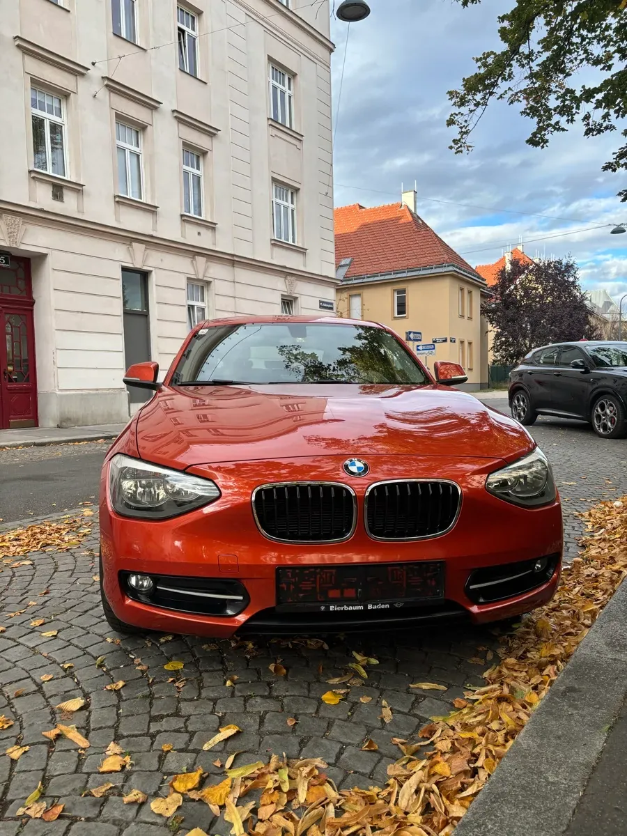 BMW 1 Series 2012 photo 2