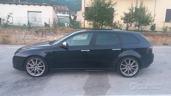 Alfa Romeo 159 2008 photo 2