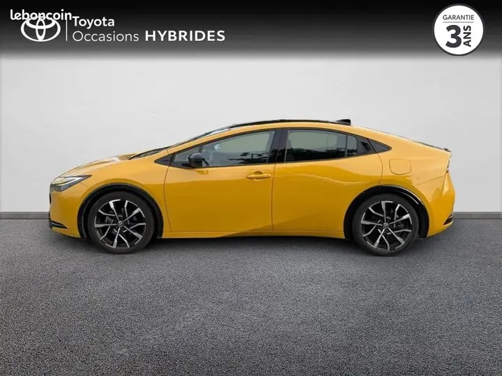 Toyota Prius 2023 photo 3