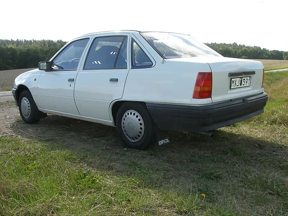 Opel Kadett 1986 photo 3
