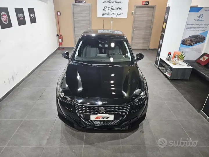 Peugeot 208 2020 photo 2