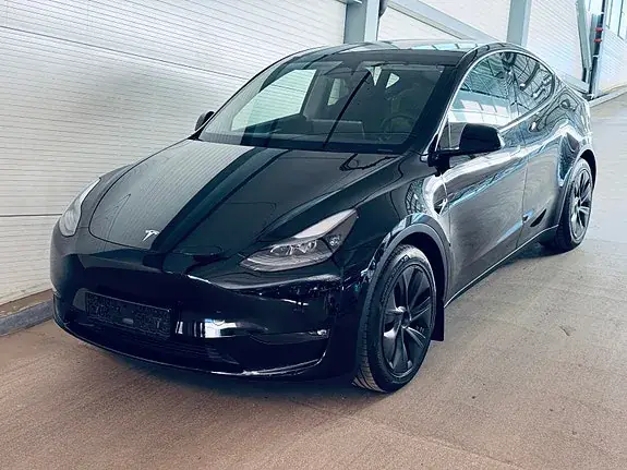 Tesla Model Y 2025 photo 4