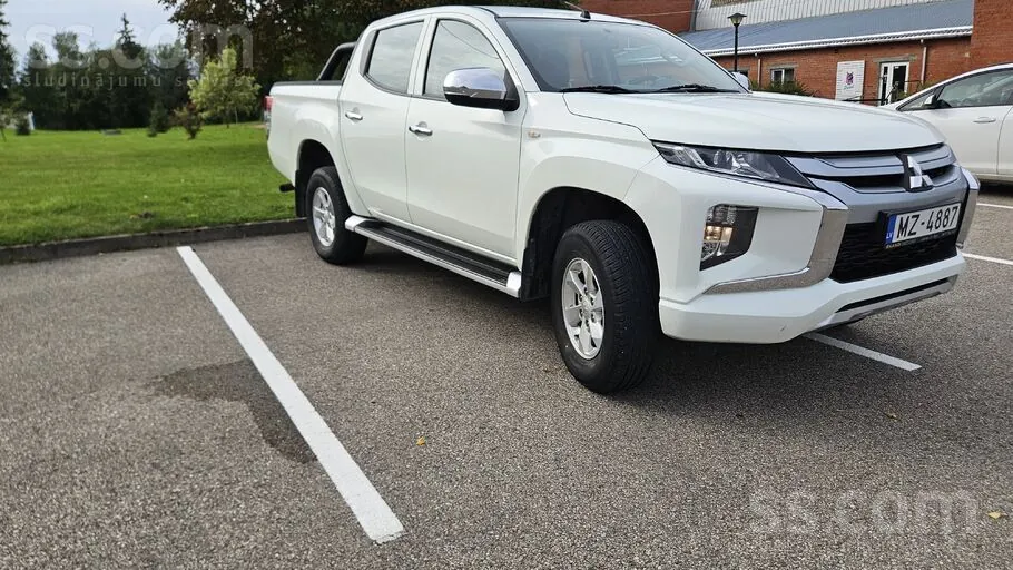 Mitsubishi L200 2021 photo 2