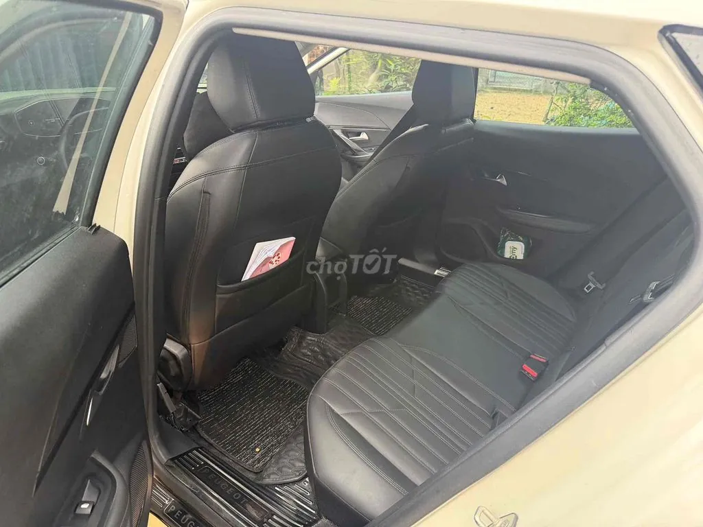 Peugeot 2008 2021 photo 5