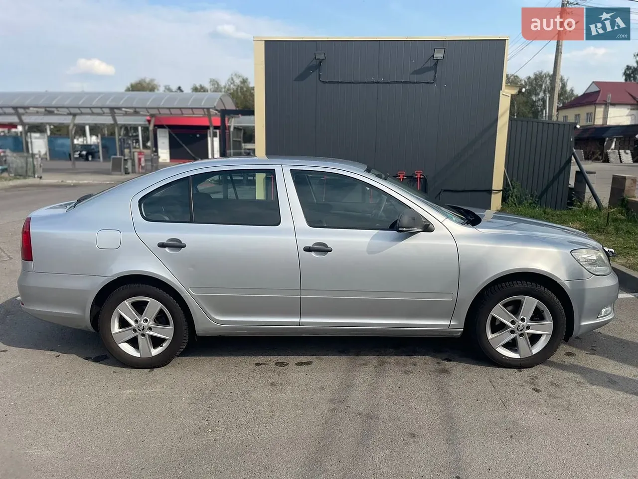 Skoda Octavia 2009 photo 2