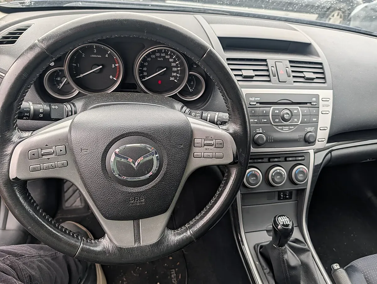 Mazda Mazda6 2010 photo 2