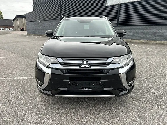 Mitsubishi Outlander 2016 photo 2