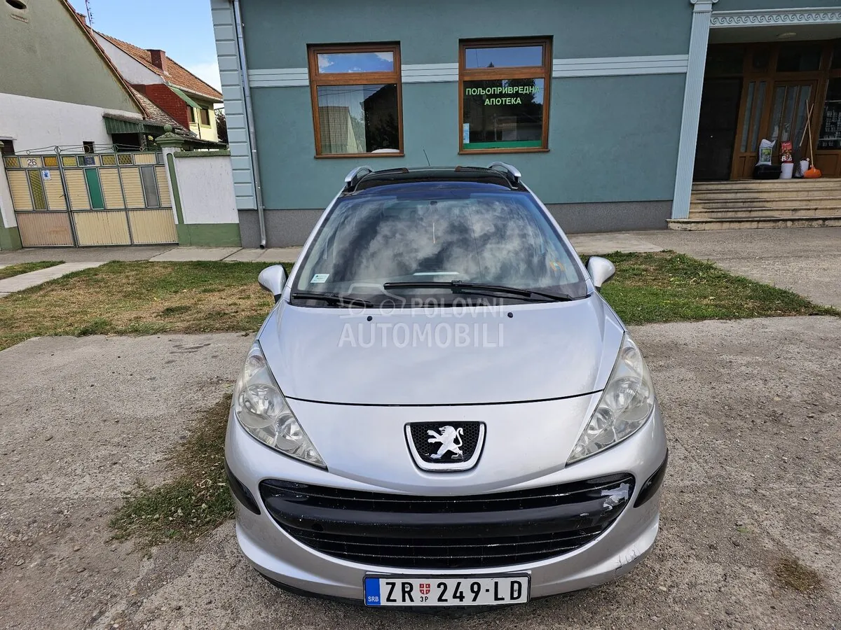 Peugeot 207 2008 photo 3