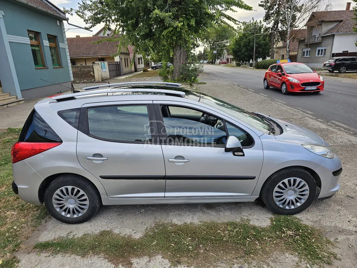 Peugeot 207 2008 photo 5