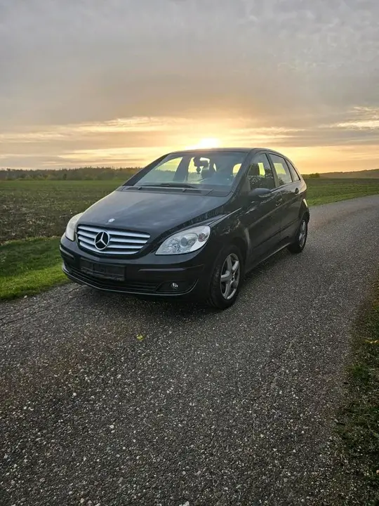 Mercedes-Benz B 170