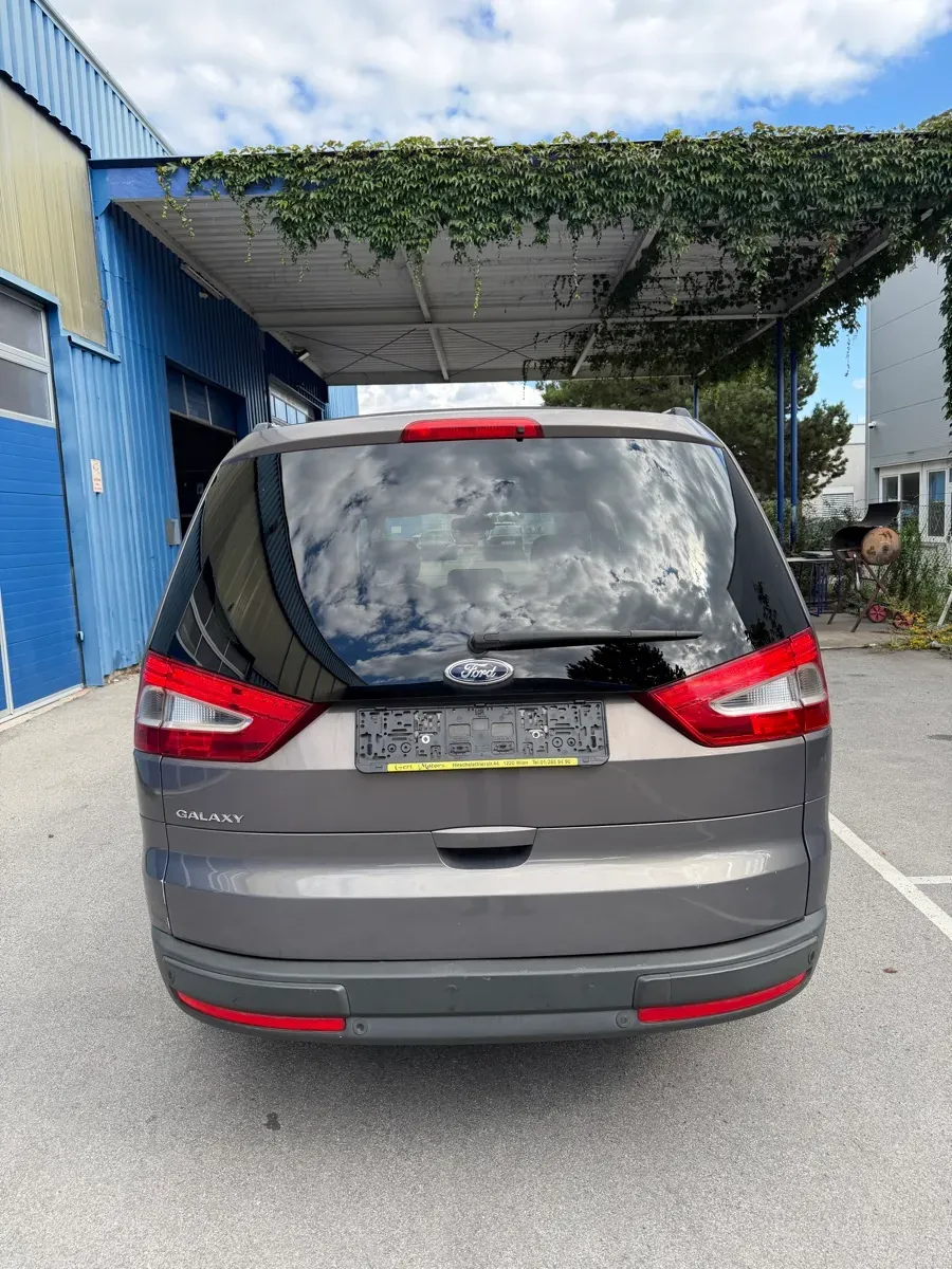 Ford Galaxy 2012 photo 2