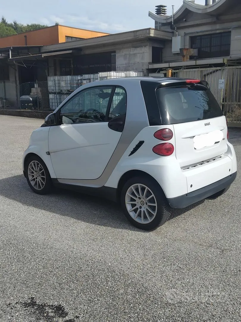 Smart Fortwo 2018 photo 2