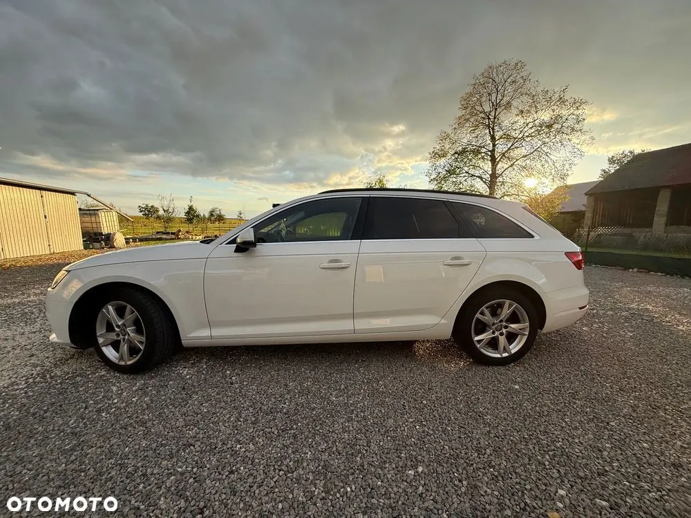 Audi A4 Avant 2018 photo 2