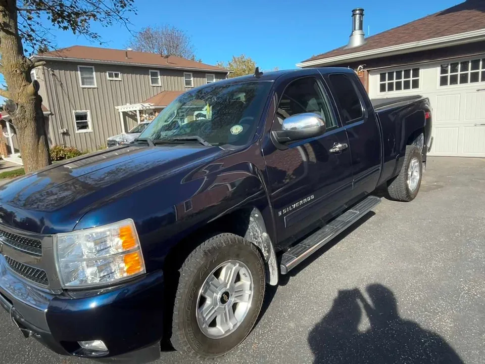 Chevrolet Silverado 2009 photo 2