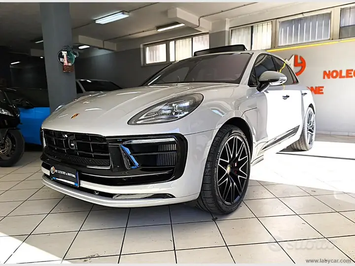 Porsche Macan 2023 photo 3