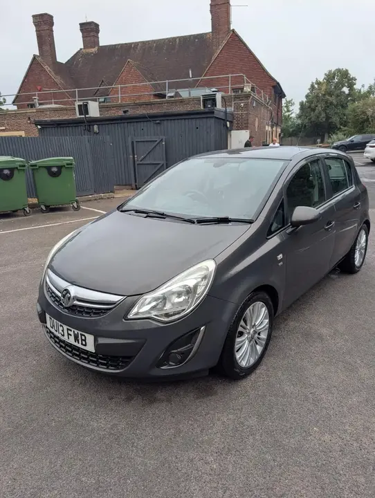 Vauxhall Corsa 2013 photo 2