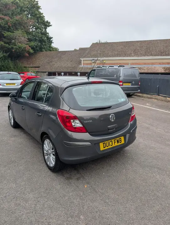 Vauxhall Corsa 2013 photo 3