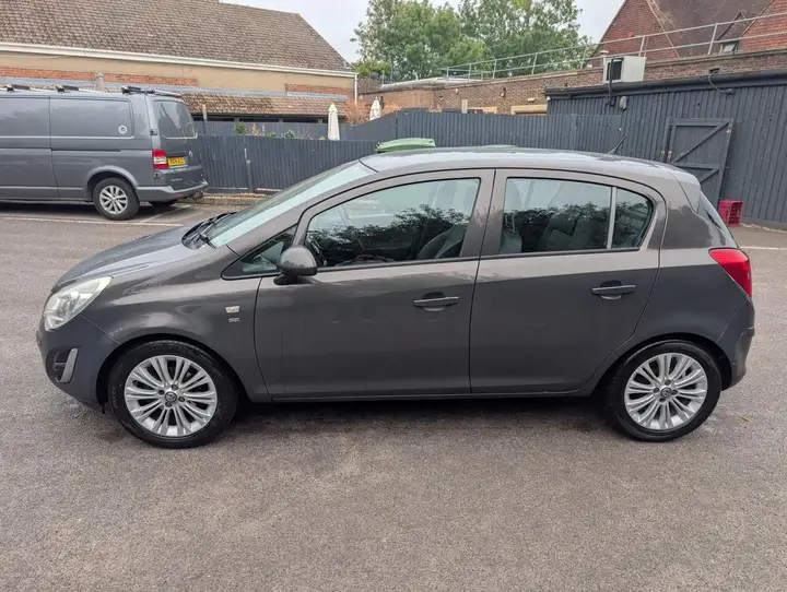 Vauxhall Corsa 2013 photo 5