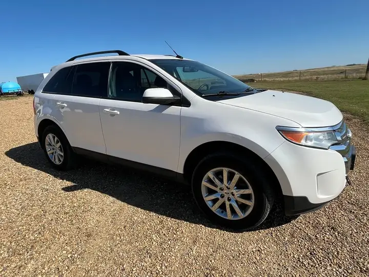Ford Edge 2013 photo 2