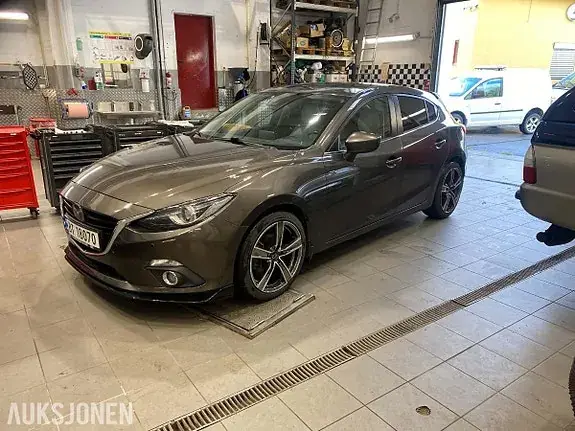 Mazda 3 2015 photo 3