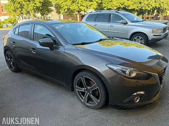 Mazda 3 2015 photo 2