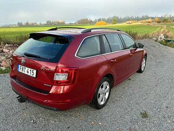 Skoda Octavia 2015 photo 2