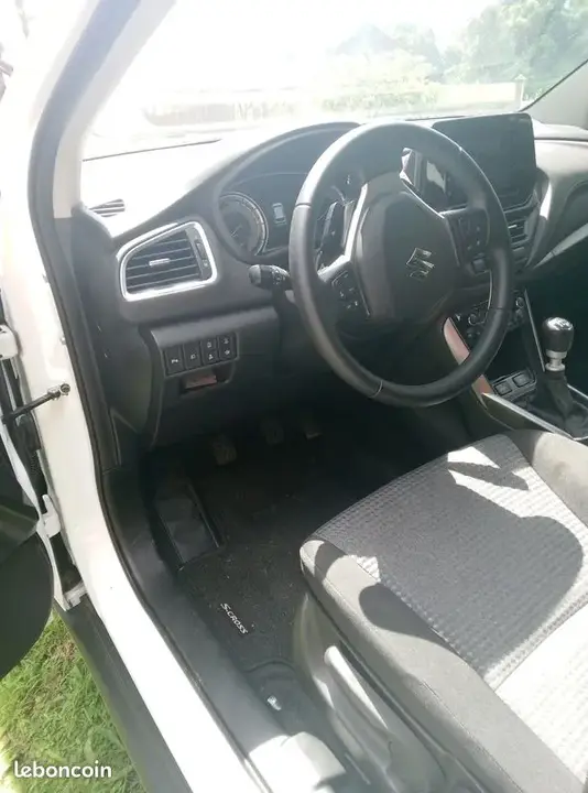Suzuki S-Cross 2024 photo 3