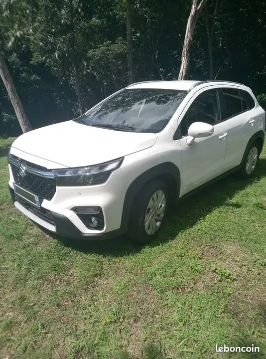 Suzuki S-Cross