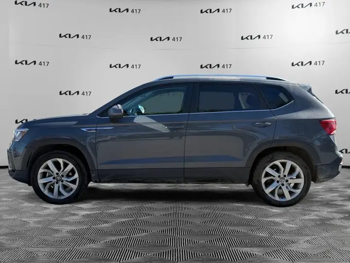 Volkswagen Taos 2022 photo 2