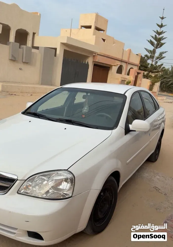 Chevrolet Optra 2013 photo 2