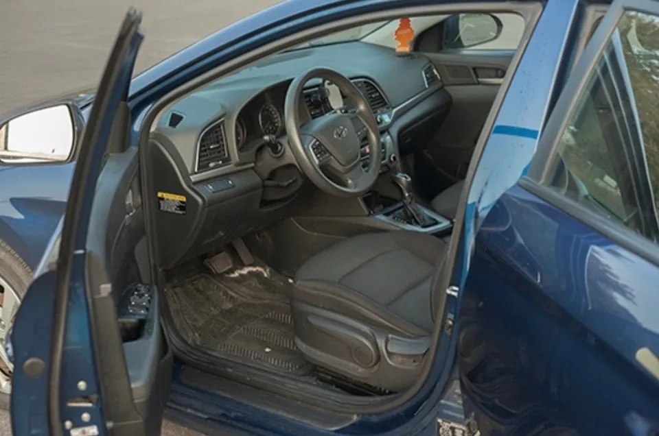 Hyundai Elantra 2017 photo 2