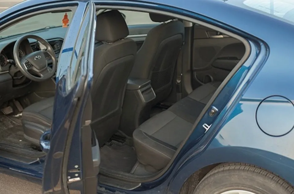 Hyundai Elantra 2017 photo 3