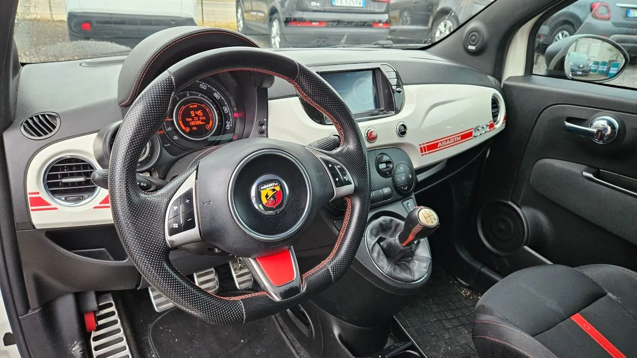 Abarth 500 2010 photo 3