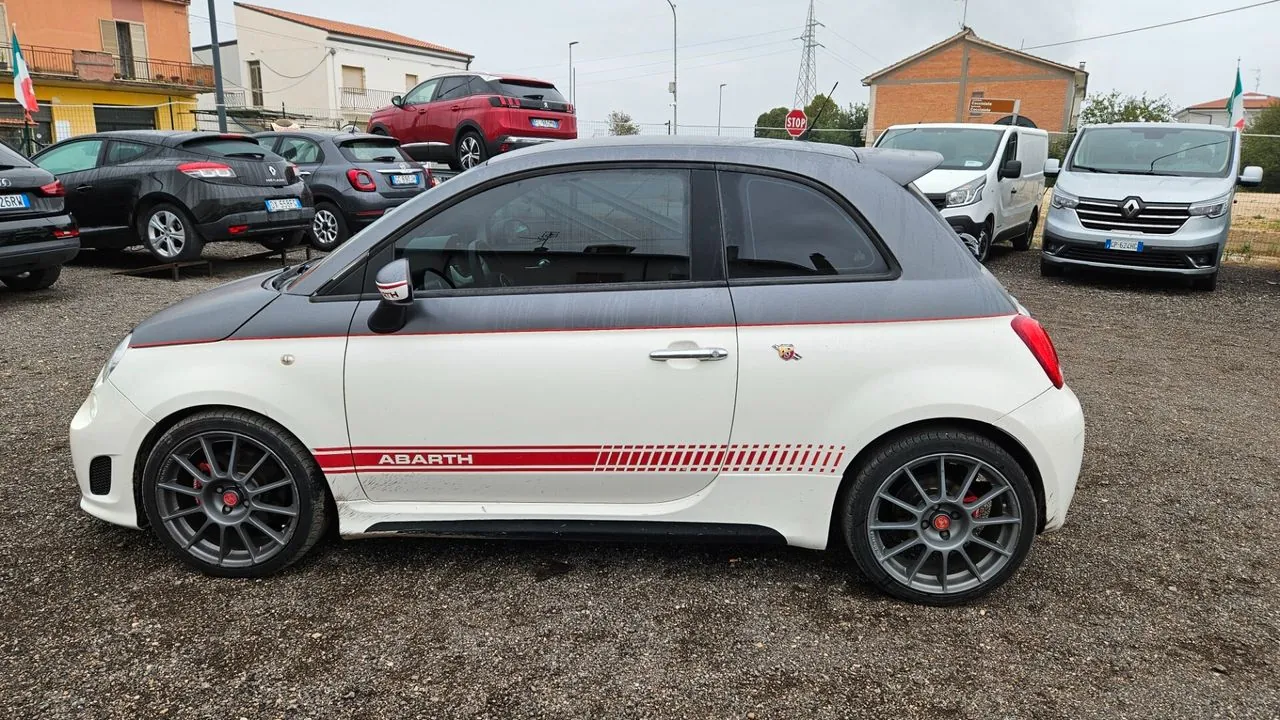 Abarth 500 2010 photo 5