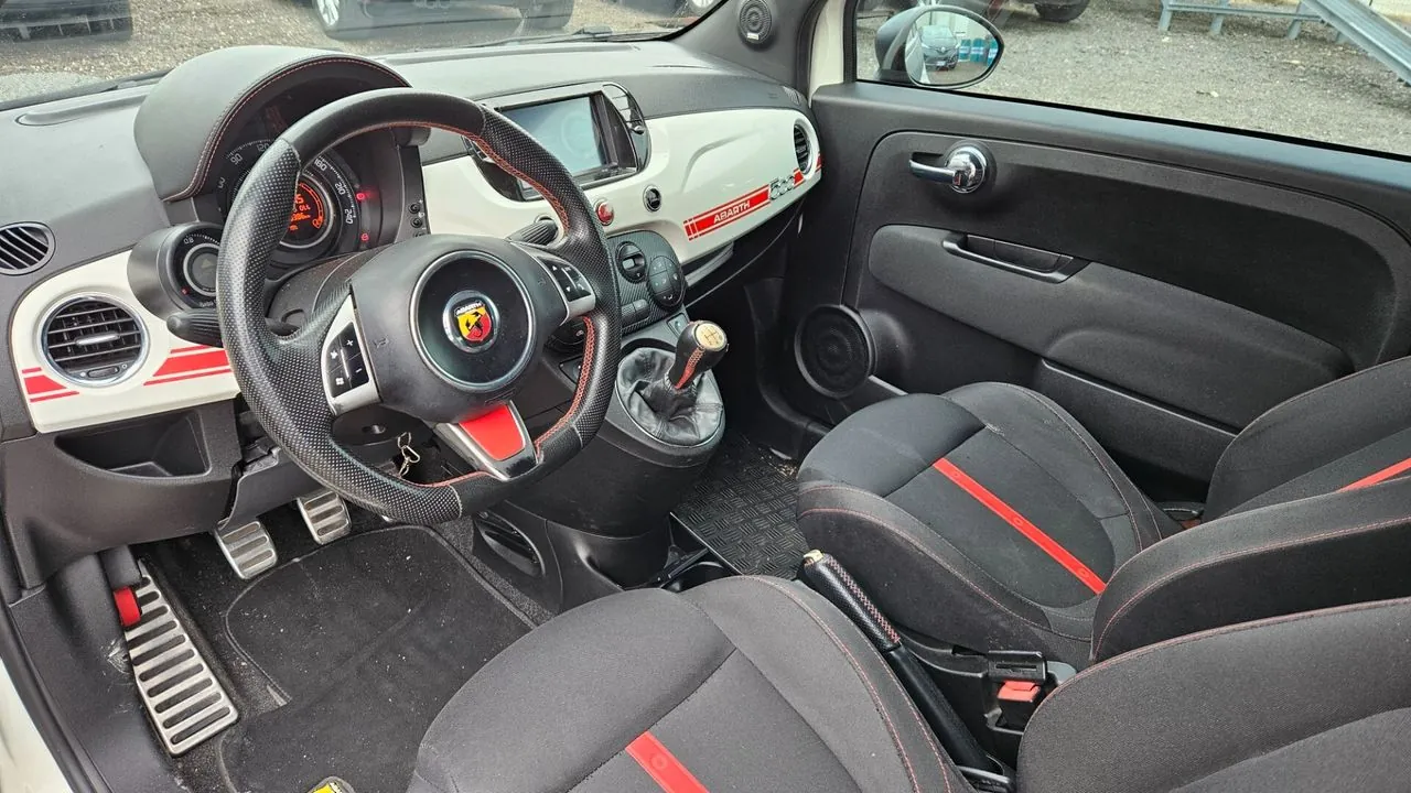 Abarth 500 2010 photo 4