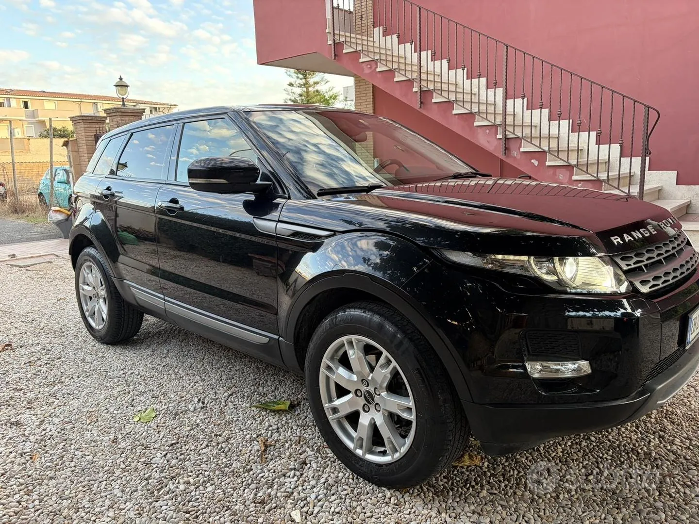 Land Rover Range Rover Evoque 2012 photo 2