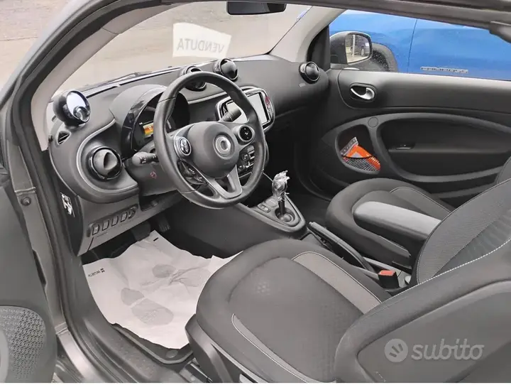 Smart Fortwo 2021 photo 4