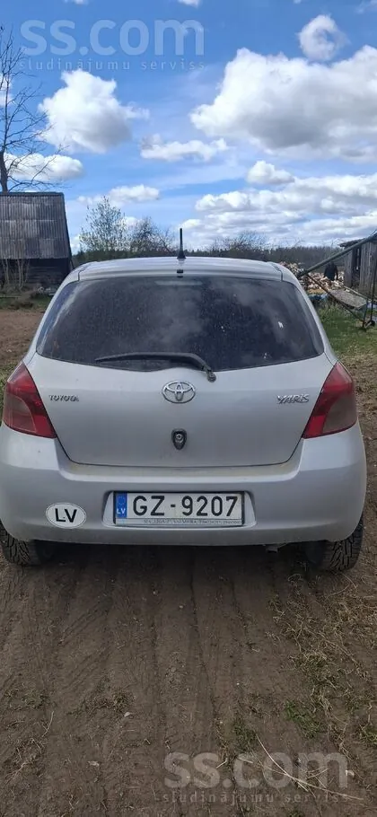 Toyota Yaris 2006 photo 3