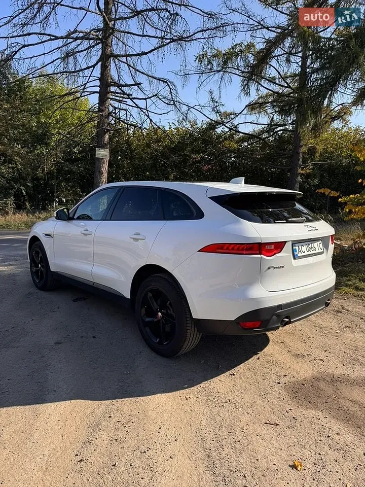 Jaguar F-Pace 2018 photo 5