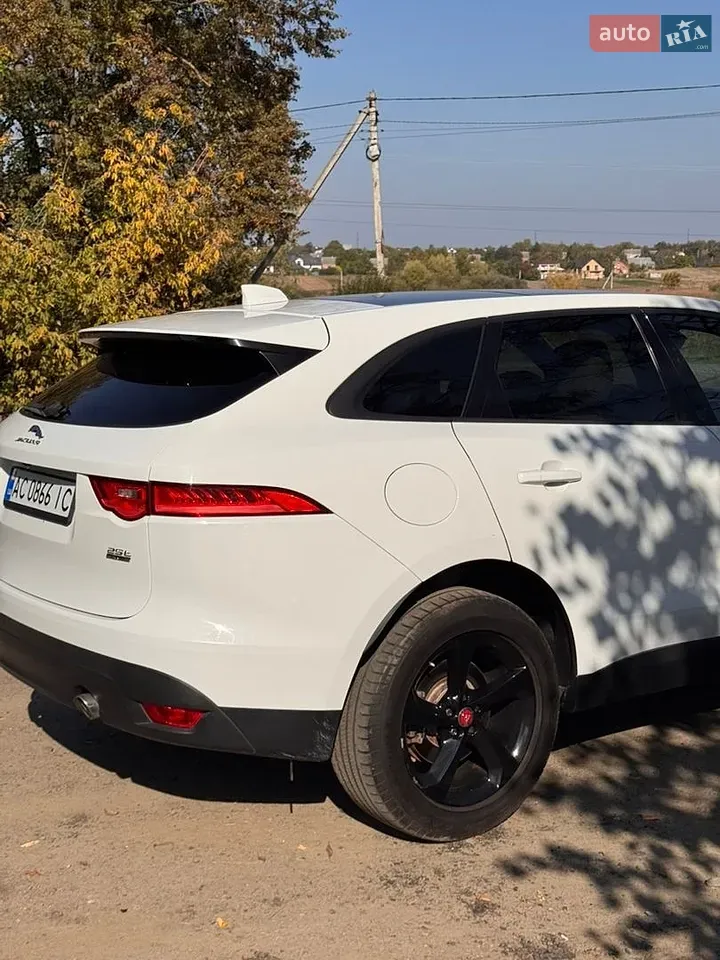 Jaguar F-Pace 2018 photo 3