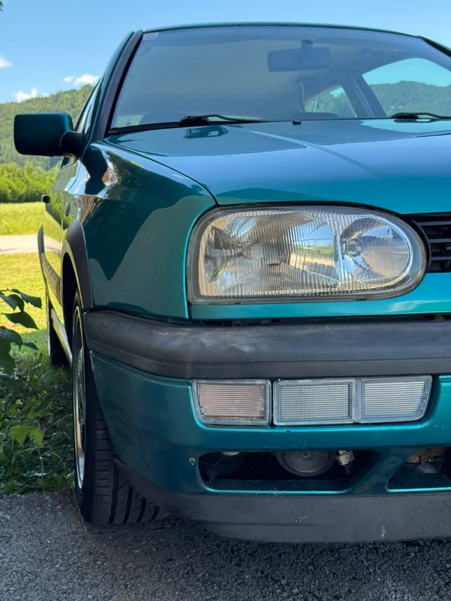 Volkswagen Golf 1996 photo 2