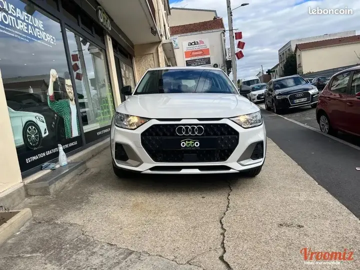 Audi A1 2025 photo 2