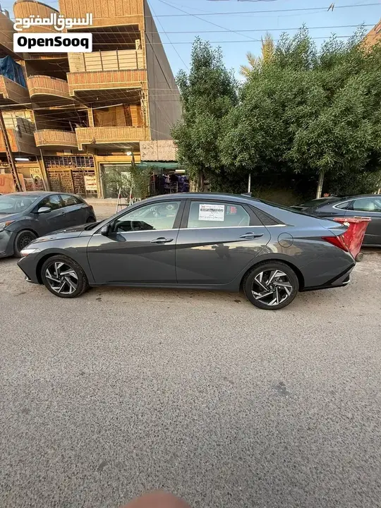 Hyundai Elantra 2025 photo 3