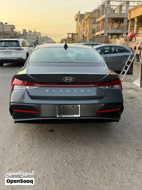 Hyundai Elantra 2025 photo 2