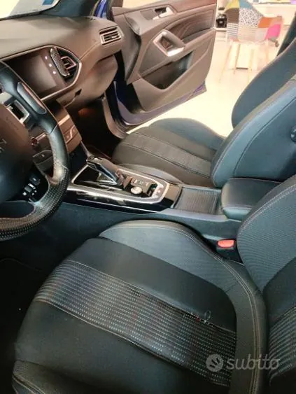 Peugeot 308 2019 photo 2