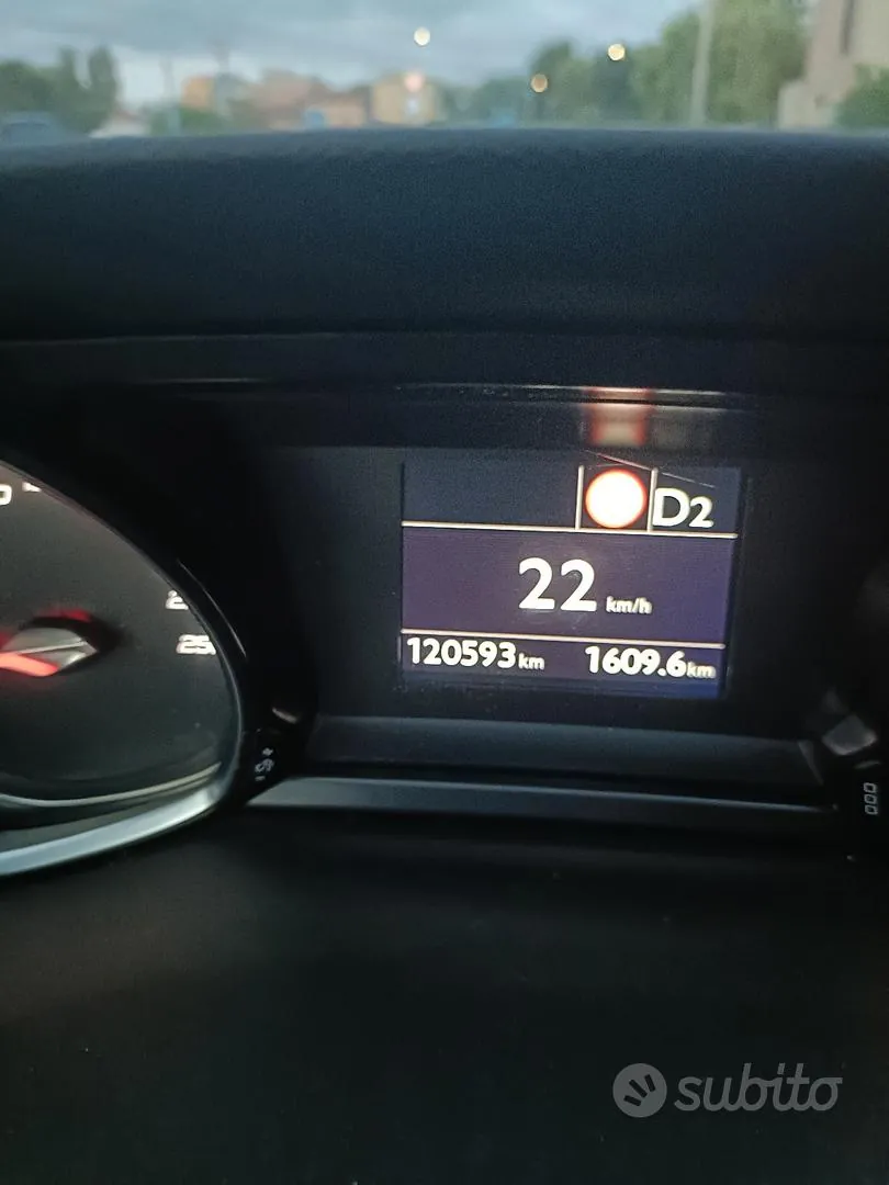 Peugeot 308 2019 photo 5