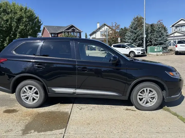 Mitsubishi Outlander 2019 photo 3