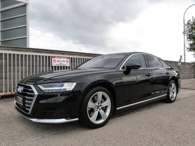 Audi A8 2019 photo 2