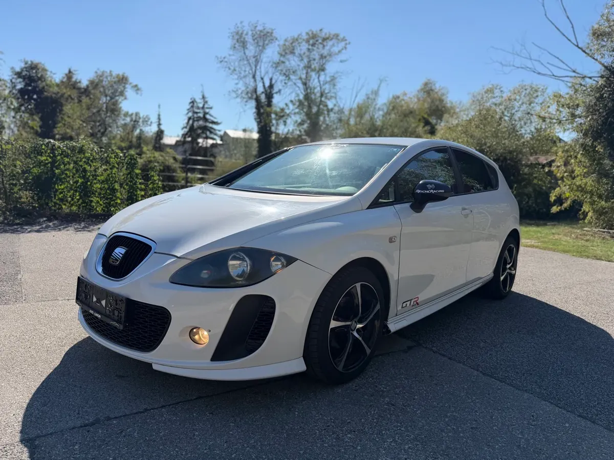 Seat Leon 2012 photo 3