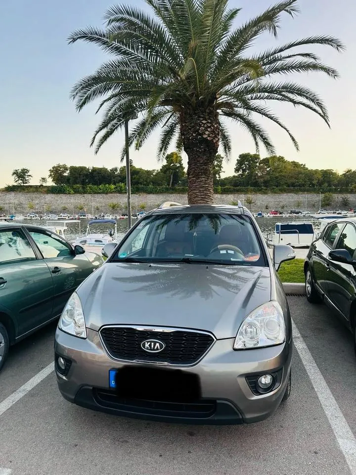 Kia Carens